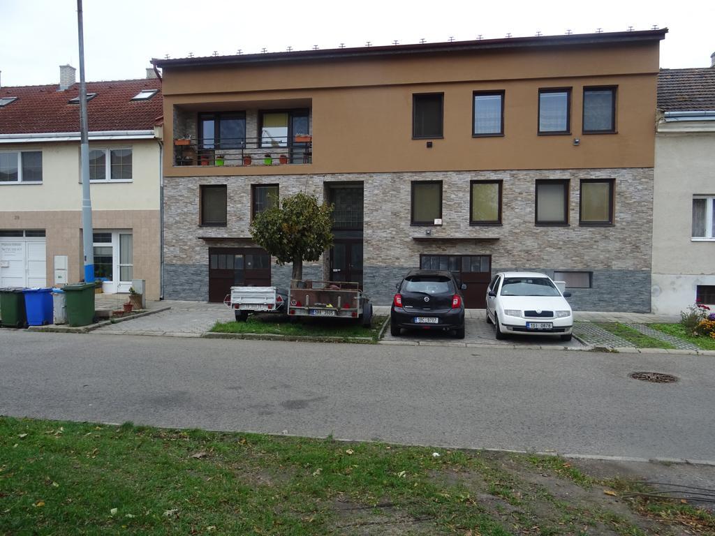 Milanna Breclav Exterior photo